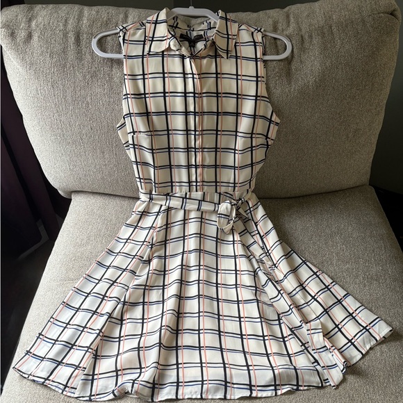 Banana Republic Dresses & Skirts - Banana Republic Plaid Sleeveless Belted Shirtdress 8P NWT
